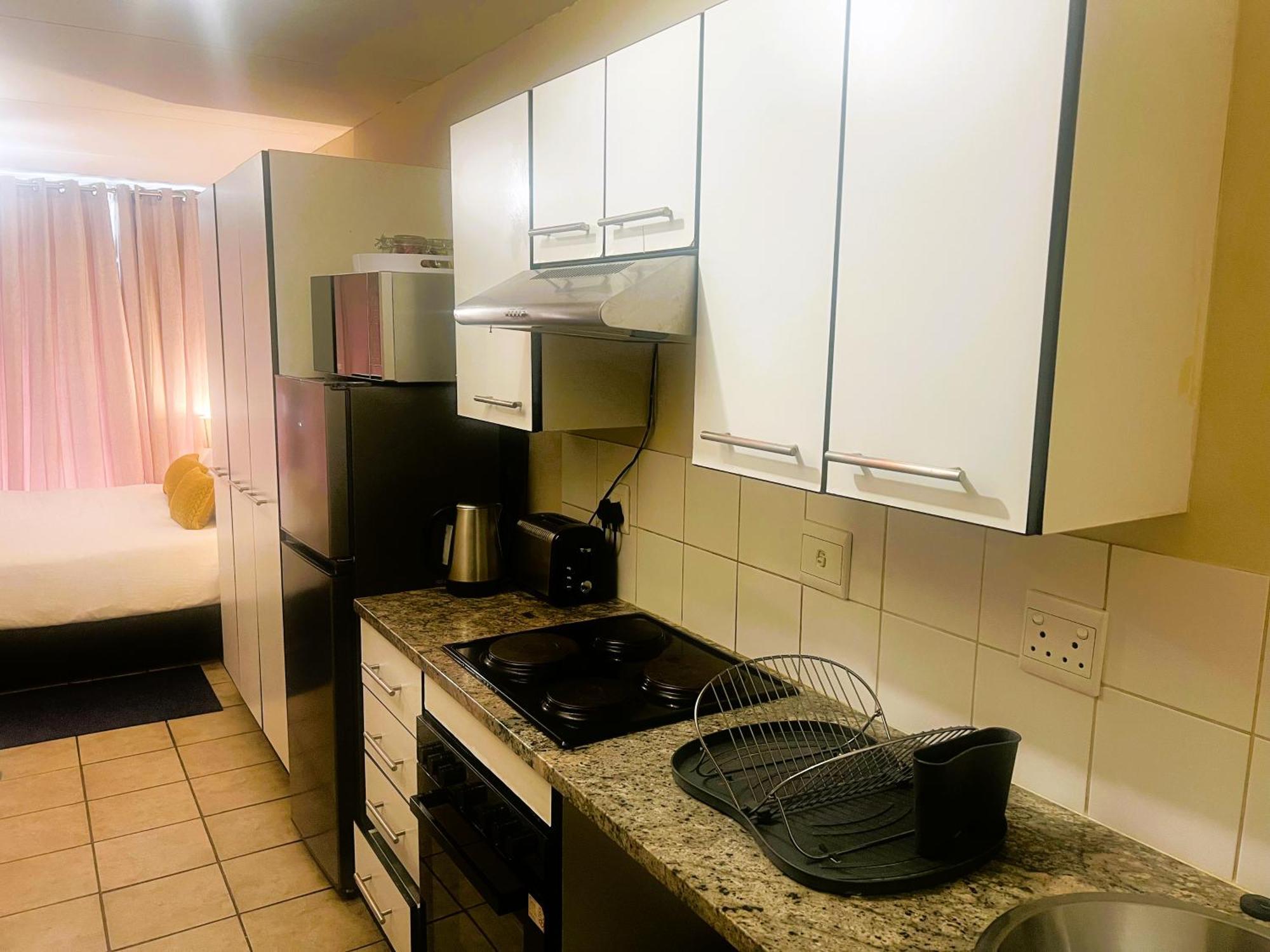 Smart And Cozy Studio With Netflix And Showmax Pretoria-Noord 外观 照片