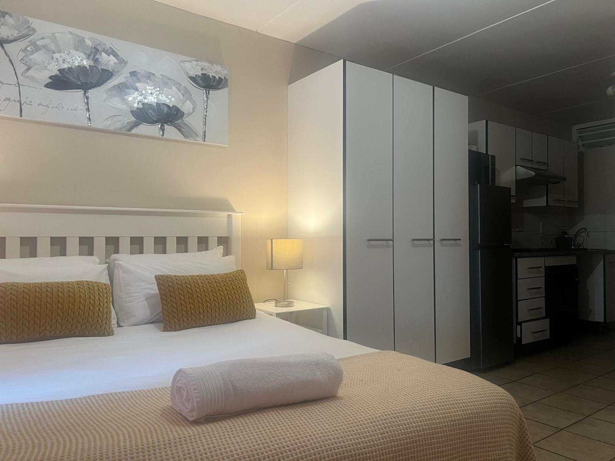 Smart And Cozy Studio With Netflix And Showmax Pretoria-Noord 外观 照片